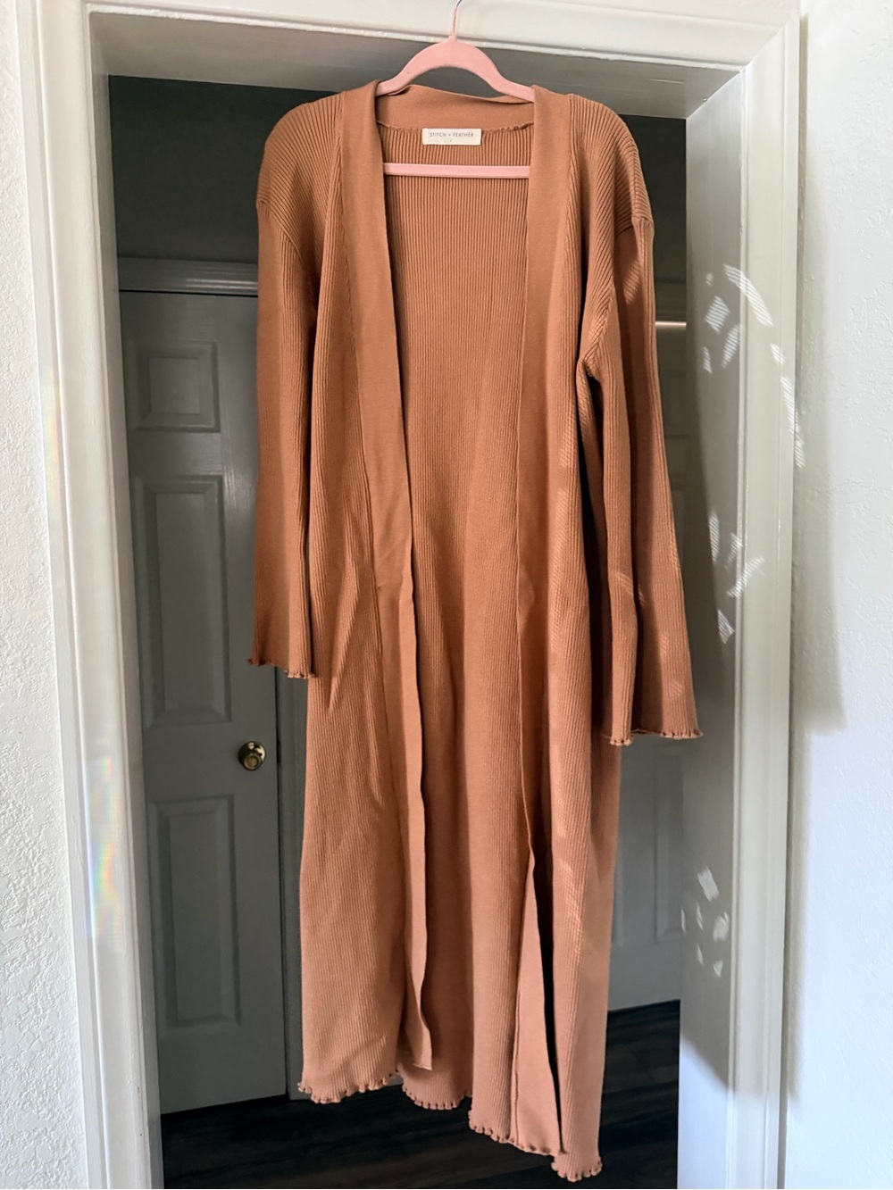 Stitch and Feather Longline Ribbed Open Cardigan in Rust